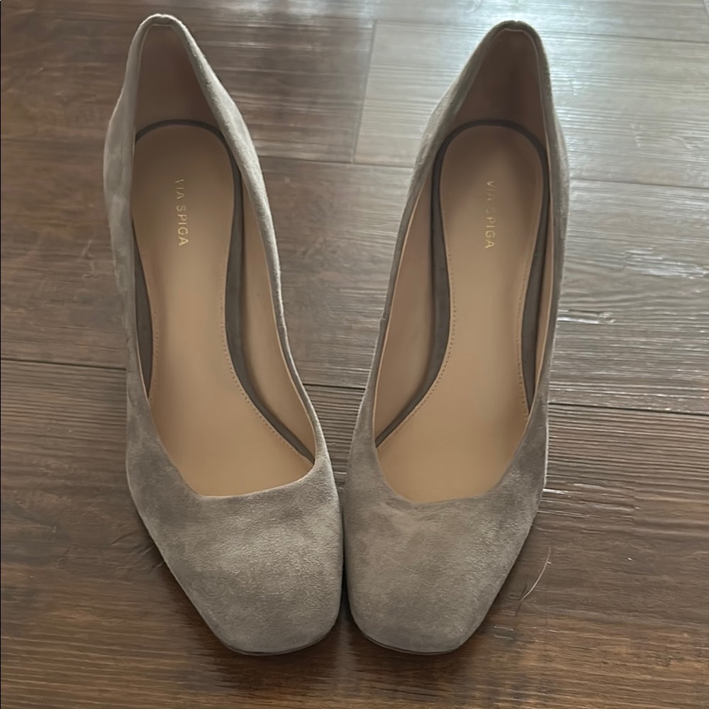 Via Spiga Women's Gray Suede Pumps